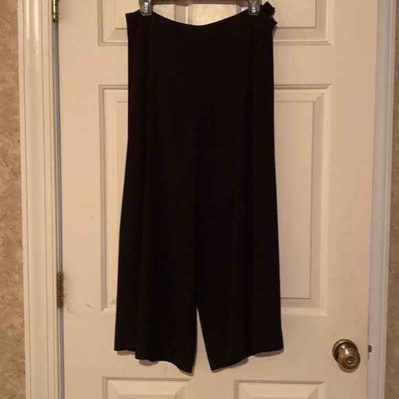 Three piece Talbots Black suit, all size 8 - Picture 6 of 15